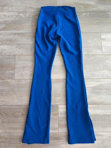 Leuke broek met splitjes van New Yorker  beschikbaar voor biedingen