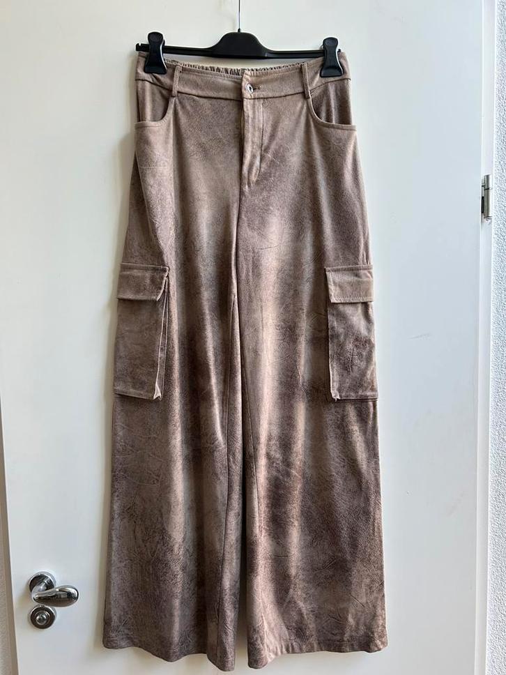 LUMINA vegan leather broek met wijde rechte pijp S/M en M/L, Kleding | Dames, Broeken en Pantalons, Nieuw, Lang, Verzenden