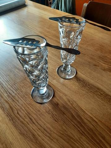 Absint glas met lepel glas 19e eeuw. beschikbaar voor biedingen