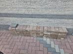 Gratis ongeveer 75 klinkers en 45 waaltjes, Tuin en Terras, Tegels en Klinkers, Gebruikt, Klinkers, Ophalen of Verzenden, 10 m² of meer