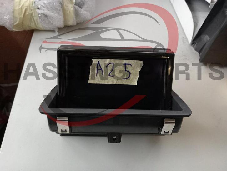Navigatie Display van een Audi A1 Sportback (8XA/8XF) 1.0 TF, Auto diversen, Autonavigatie, Gebruikt, Ophalen of Verzenden
