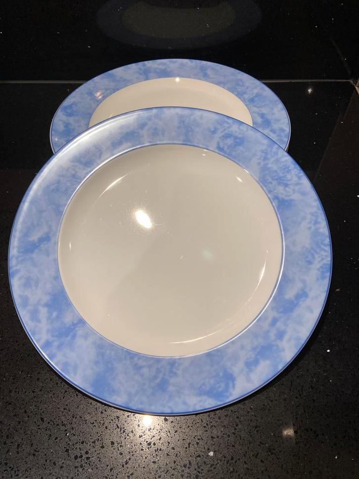 Arzberg Borden - Wit met Blauwe Rand - 31cm, Huis en Inrichting, Keuken | Servies, Zo goed als nieuw, Bord(en), Effen, Porselein