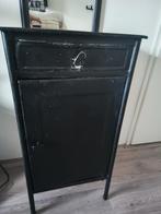 Stoer metalen nachtkastje, Ophalen, Minder dan 45 cm, Metaal of Aluminium, Zo goed als nieuw