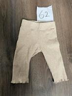 Gymp rib broekje maat 62 – beige met subtiel goud draadje, Gebruikt, Broekje, Meisje, Ophalen of Verzenden