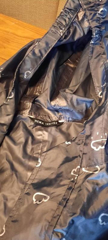 Regenjas HEMA 146/152 beschikbaar voor biedingen