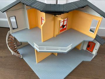 Playmobil huis met inrichting 