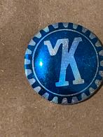 Speldje VK - Goed doel!, Verzamelen, Speldjes, Pins en Buttons, Ophalen of Verzenden, Gebruikt, Overige onderwerpen, Speldje of Pin