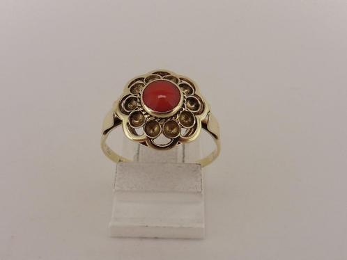 Gouden damesring met bloedkoraal                          G7, Sieraden, Tassen en Uiterlijk, Ringen, Gebruikt, Dame, 18 tot 19