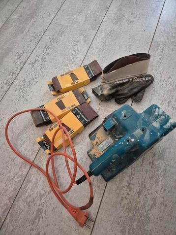 Black en Decker DN83 bandschuurmachine met nieuwe banden beschikbaar voor biedingen