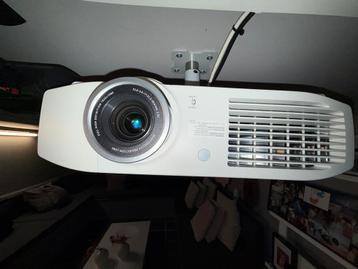 Panasonic PT-AH1000E LCD Projector beschikbaar voor biedingen