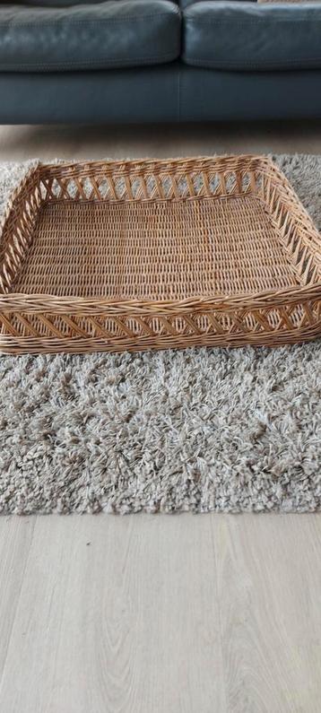 Rattan dienblad vierkant riet  beschikbaar voor biedingen