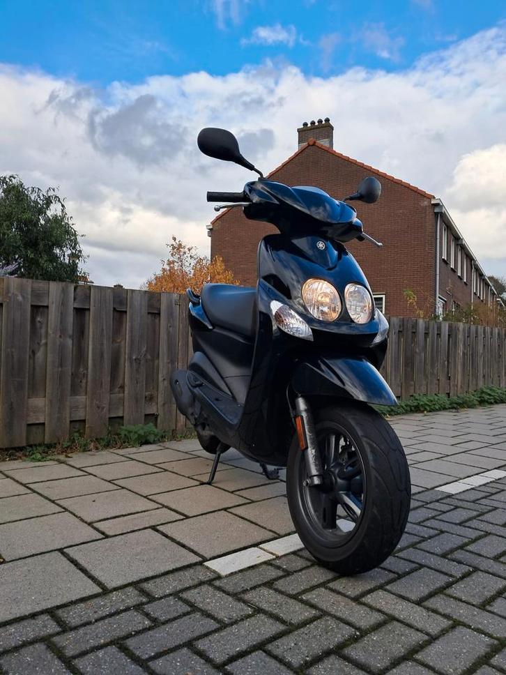 Yamaha Neos 4takt (geel kenteken), Fietsen en Brommers, Scooters | Yamaha, Zo goed als nieuw, Neo's, Benzine, Ophalen