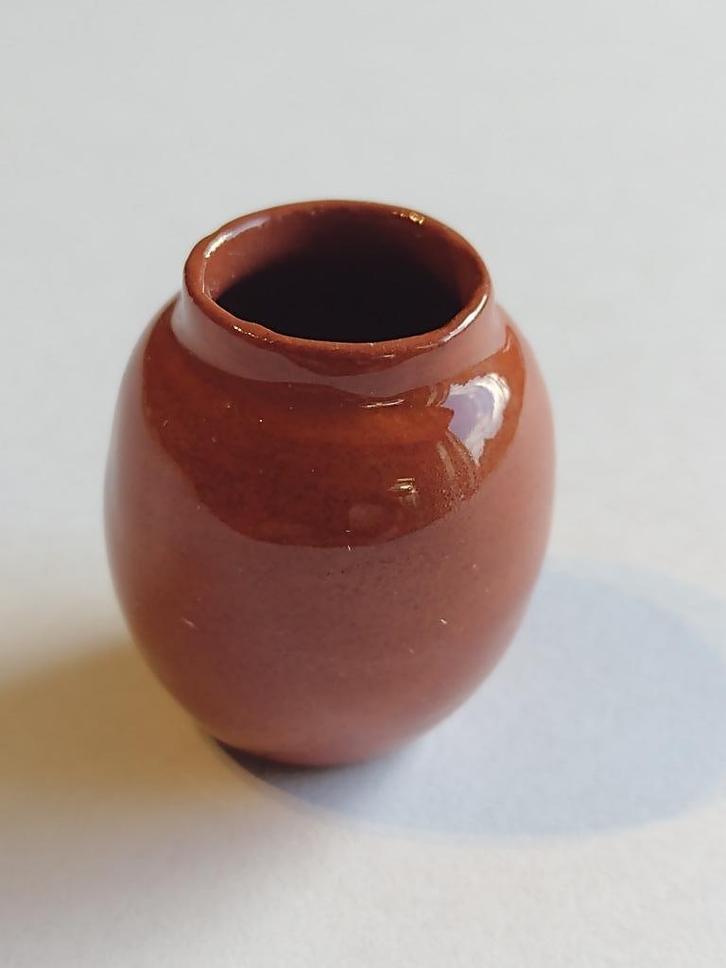 geglazuurd buikvaasje terra cotta - wit Fennicole Miniatures, Verzamelen, Poppenhuizen en Toebehoren, Nieuw, Gebruiksvoorwerp