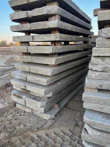 Gebruikte betonplaten - 300x120 x12 beschikbaar voor biedingen