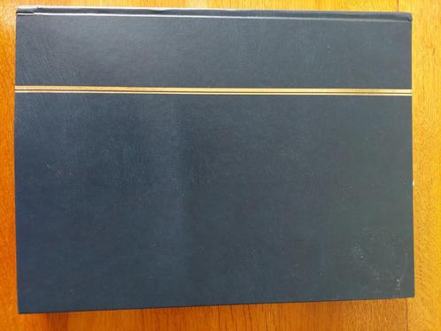 Stockboek blauw met Nederlandse zegels, Postzegels en Munten, Postzegels | Volle albums en Verzamelingen, Nederland, Ophalen of Verzenden