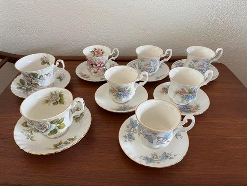 8 Royal Albert kop en schotels, Antiek en Kunst, Antiek | Servies compleet, Ophalen of Verzenden