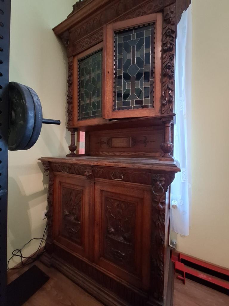 Antieke buffetkast met glas in lood, Ophalen