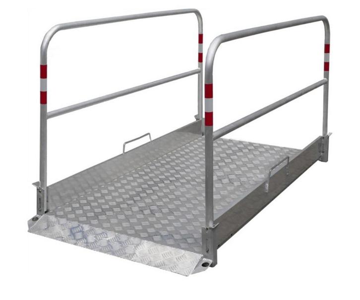 Loopbrug, Doe-het-zelf en Verbouw, Steigers, Zo goed als nieuw, Overige typen, 5 meter of hoger, Ophalen of Verzenden