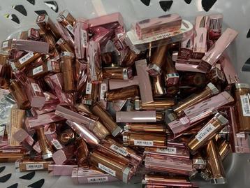 Maybelline Lipstick Lot - Diverse Kleuren! beschikbaar voor biedingen