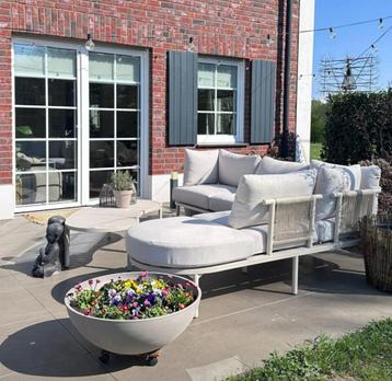 lounge tuinbank met ronde vormen (nieuw uit voorraad) beschikbaar voor biedingen