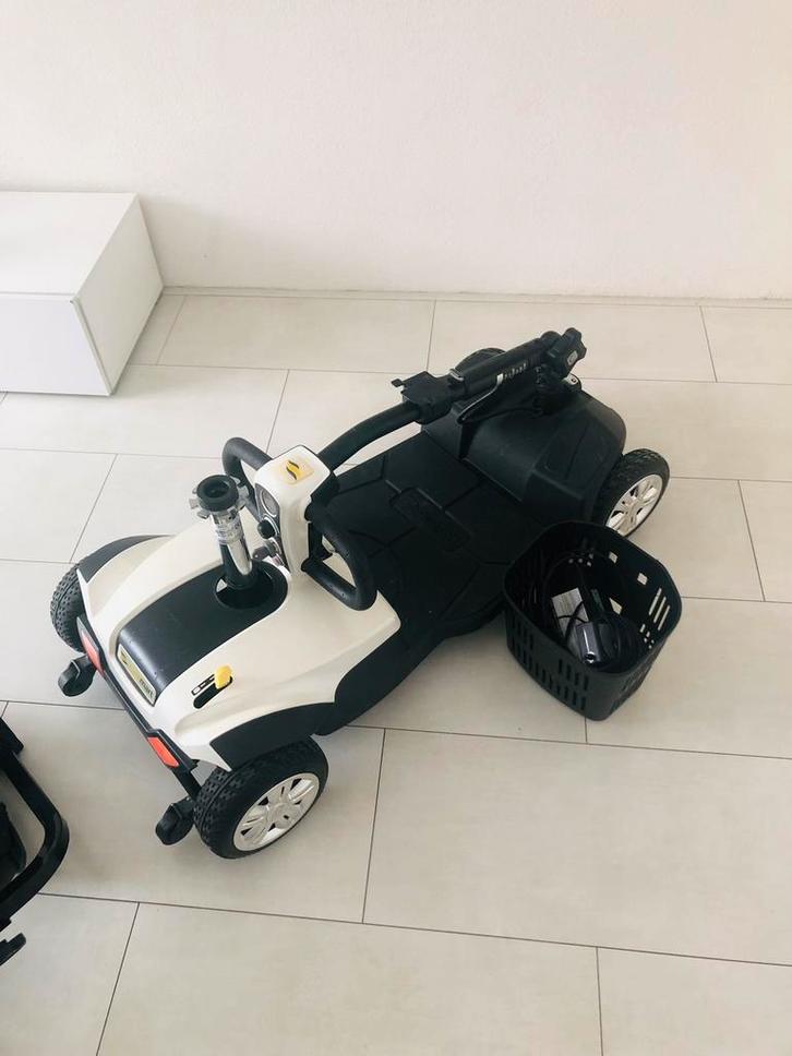 Scootmobiel opvouwbaar (NIEUW) 4 wiel, Diversen, Verpleegmiddelen, Zo goed als nieuw, Ophalen of Verzenden