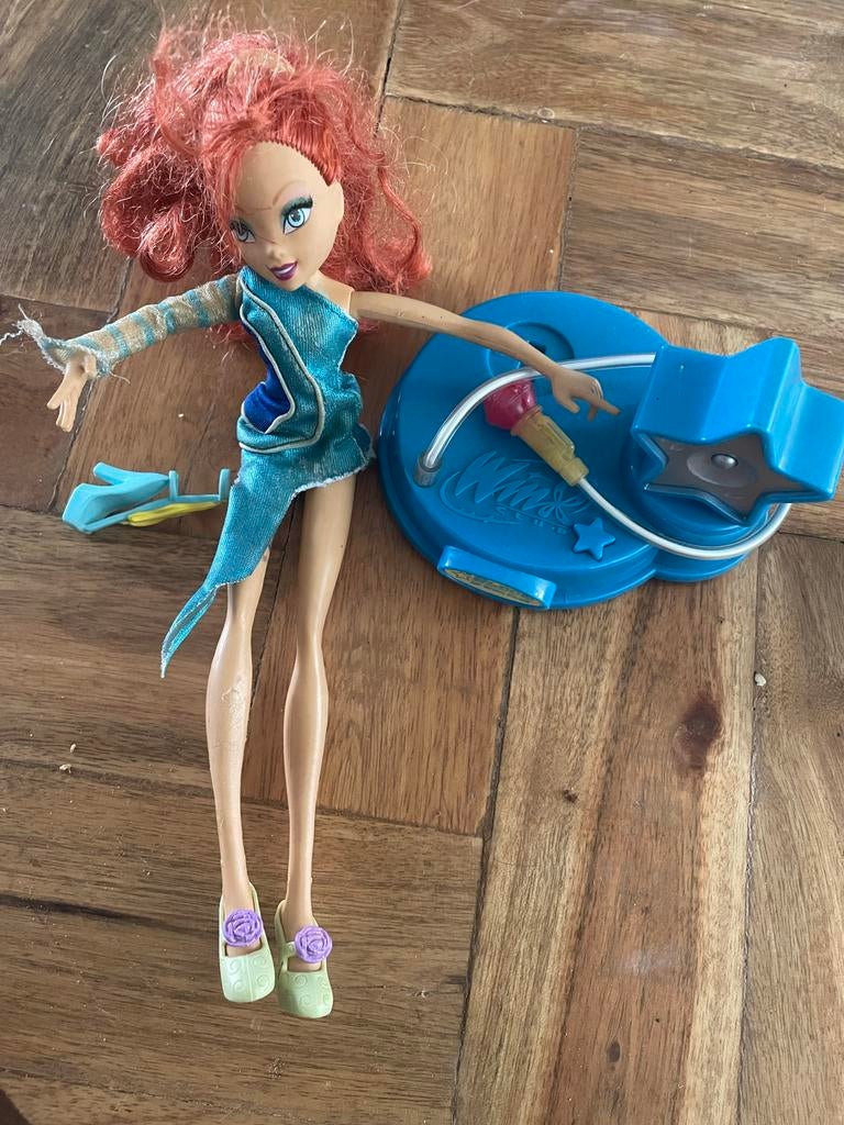 Winx Club Pop Bloom Rainbow 2005, Ophalen of Verzenden, Gebruikt, Barbie
