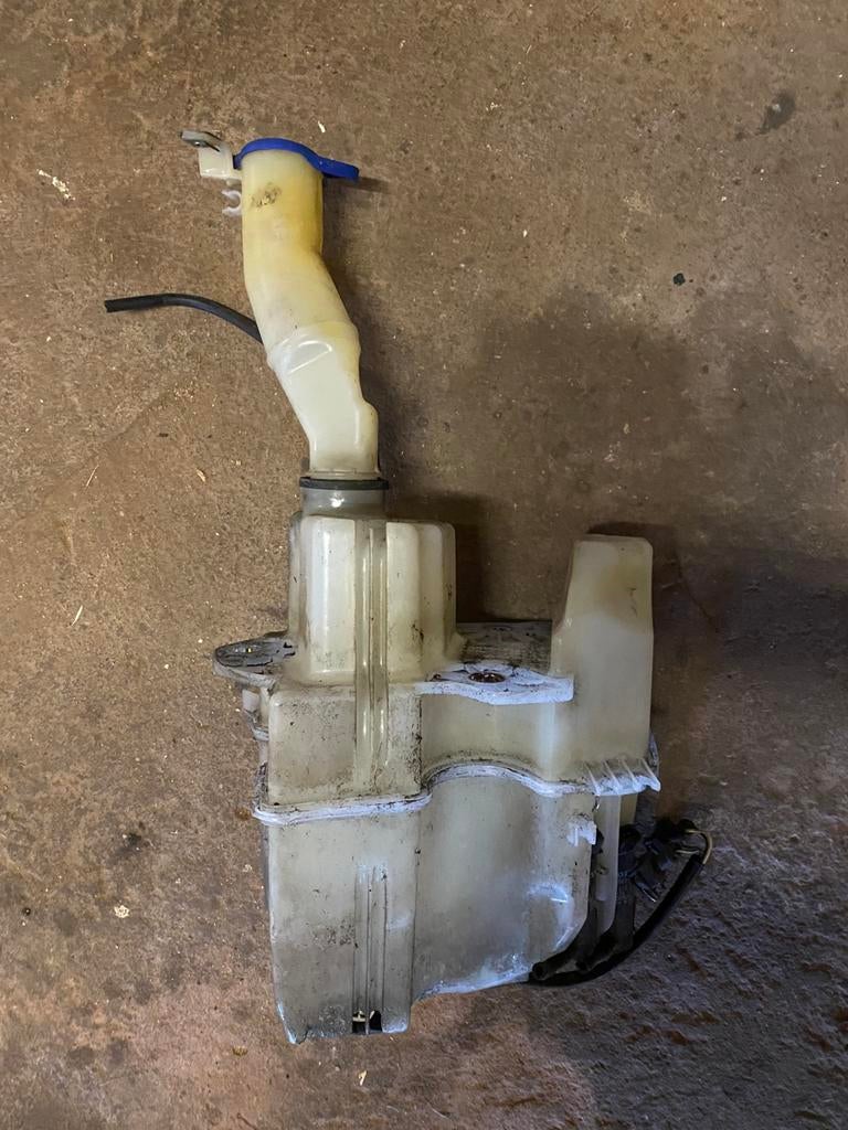 Ruitensproeier reservoir volvo 70 2003, Ophalen of Verzenden