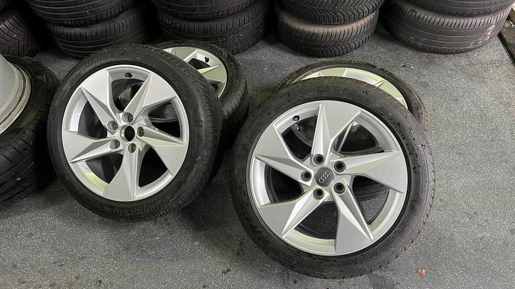 ✅17 inch origineel velgen en banden Audi A3 S3 🛞, Auto-onderdelen, Banden en Velgen, Banden en Velgen, Zomerbanden, 17 inch, 225 mm