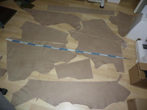 Naturel beige grote resten soepel echt leer rundleer, Hobby en Vrije tijd, Stoffen en Lappen, Nieuw, Leer of Kunstleer, 30 tot 120 cm