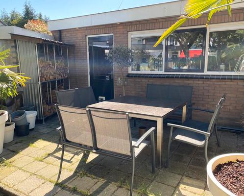 Tuintafel hardsteen rvs onderstel en alluminium bankjes, Tuin en Terras, Tuinsets en Loungesets, Gebruikt, Overige materialen