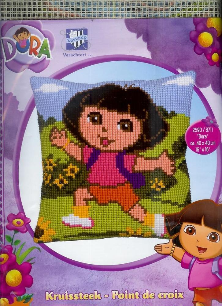 Cado aanbieding dora borduurpakket kussen, dora met rugtas, Hobby en Vrije tijd, Borduren en Borduurmachines, Nieuw, Borduurpakket