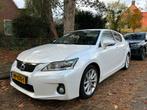 Lexus CT-H 200H Luxury Line Pearl White Zwart leder, Auto's, Lexus, 74 €/maand, 4 cilinders, 139 pk, Wit