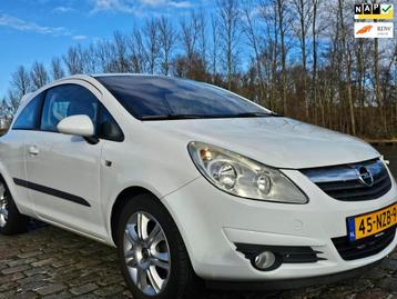 Opel Corsa 1.2-16V Cosmo Automaat 2e eigenaar lage km cruis 
