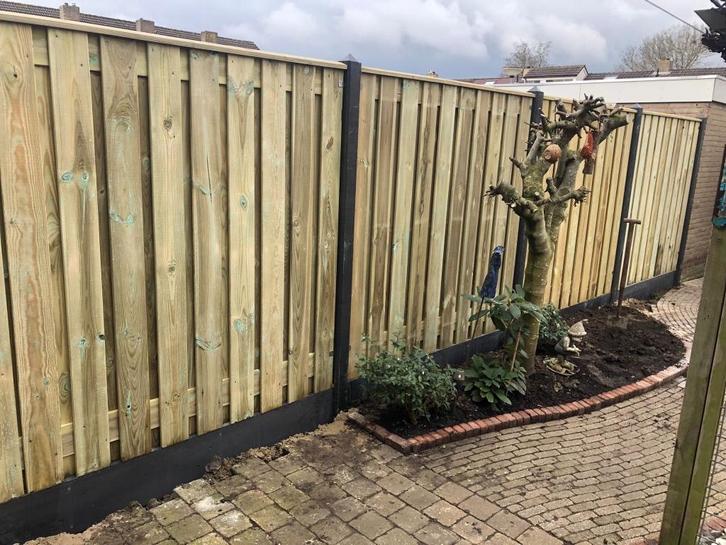 Hout beton schutting 21 planks Grenen A-kwaliteit+ plaatsen, Tuin en Terras, Schuttingen, Nieuw, Hout, 1 tot 2 meter, Minder dan 3 meter