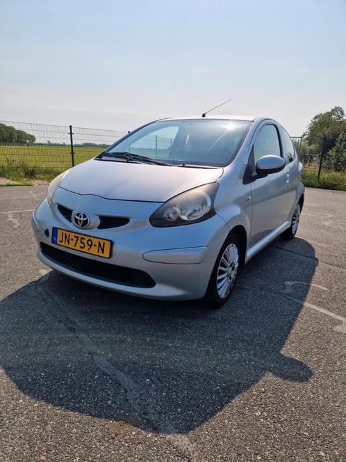 Toyota Aygo 1.0 - betrouwbaar, zuinig & €20,- wegenbelasting, Auto's, Toyota, Particulier, Aygo, Benzine, A, Hatchback, Handgeschakeld