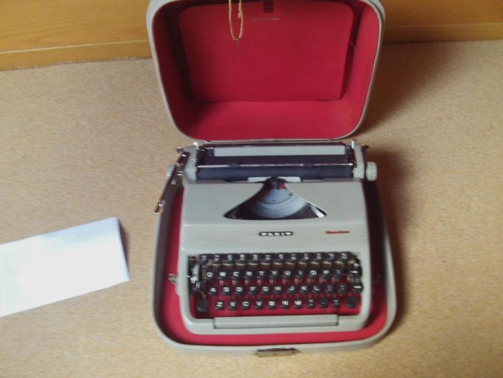 Facit antieke schrijfmachine met draagkoffer, Diversen, Typemachines, Zo goed als nieuw, Ophalen of Verzenden