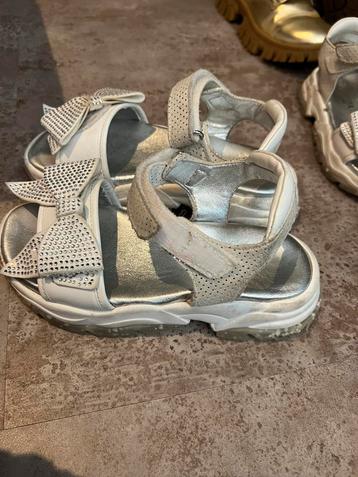 MONNALISA sandalen met strass maat 27 origineel zgan beschikbaar voor biedingen