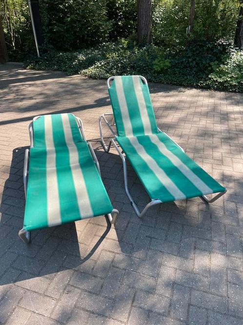 Retro aluminium stapelbare strandbedden / ligbedden., Tuin en Terras, Ligbedden, Gebruikt, Aluminium, Ophalen