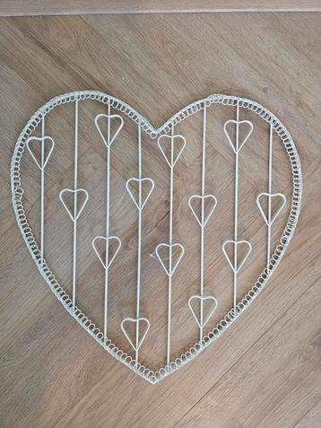 Decoratief metalen hart, memobord beschikbaar voor biedingen