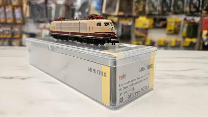 Minitrix 16345 E-lok BR 103 237-4 TEE DCC MFX Sound MHI, Hobby en Vrije tijd, Modeltreinen | N-Spoor, Zo goed als nieuw, Locomotief