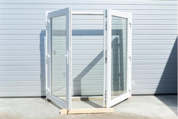 KUNSTSTOF DUBBELE OPENSLAANDE TUINDEUREN MET KOZIJN, Doe-het-zelf en Verbouw, Deuren en Horren, Nieuw, Buitendeur, 215 cm of meer