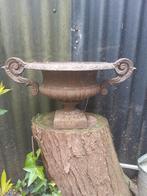 Franse gietijzeren pot/vaas, Tuin en Terras, Tuinvazen, Ophalen, Zo goed als nieuw