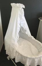 Complete verrijdbare rotan wieg, Kinderen en Baby's, Babywiegjes en Ledikanten, Ophalen, Zo goed als nieuw, Wieg