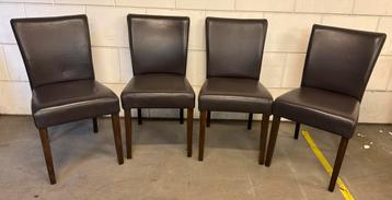 4 donkerbruine leren eetkamerstoelen beschikbaar voor biedingen