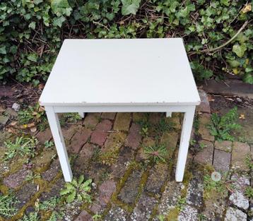 Gratis Ikea Kritter kindertafeltje, 50x59, 50cm hoog. beschikbaar voor biedingen