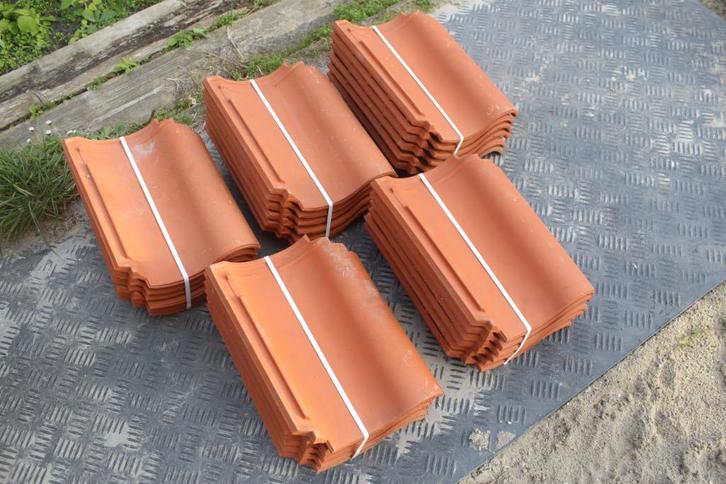 + Dakpannen 60 Stuks Rood OVH Monier Nieuw Ongebruikt +, Doe-het-zelf en Verbouw, Dakpannen en Dakbedekking, Nieuw, Dakpannen