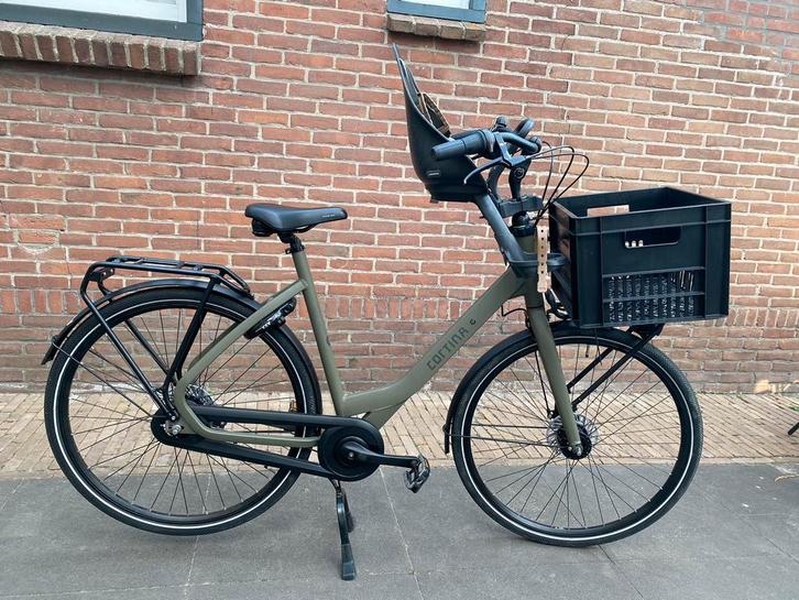 Cortina common family fiets met krat + Urban Iki voorzitje, Fietsen en Brommers, Fietsen | Dames | Moederfietsen, Zo goed als nieuw