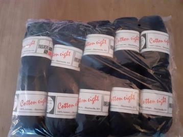 Te koop:   10 bollen cotton light. Kleur: donkerblauw. beschikbaar voor biedingen