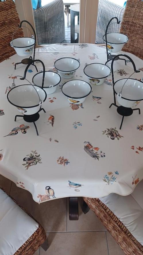 Unieke hangende emaile soep (kommen) met standaard, Huis en Inrichting, Keuken | Servies, Kom(men), Overige stijlen, Ophalen of Verzenden