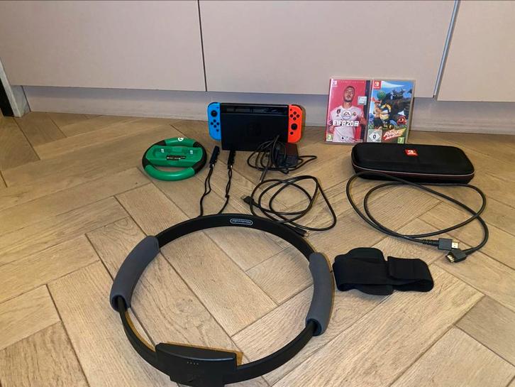 Nintendo switch original met toebehoren., Spelcomputers en Games, Games | Nintendo Switch, Gebruikt, Sport, 3 spelers of meer